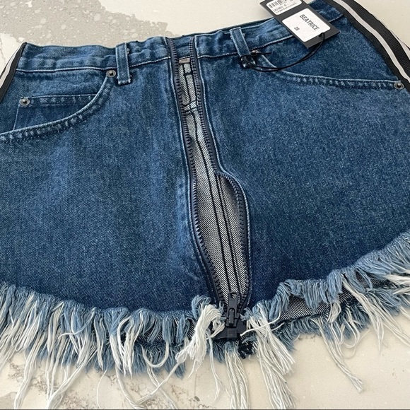 Carmar Los Angeles Beatrice Zip Front Denim Skirt - Picture 9 of 12